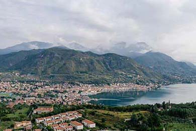 德甲高压战术下球员冲刺频率与决策质量的平衡机制分析