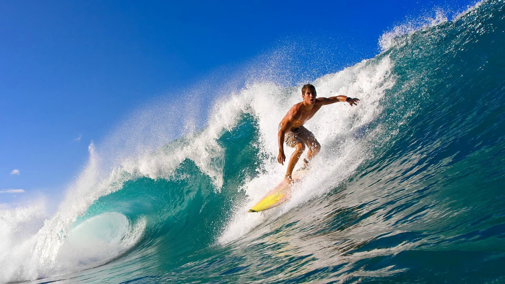 边路突击球员是否更依赖战术布置释放速度优势，边路进攻的主要原则